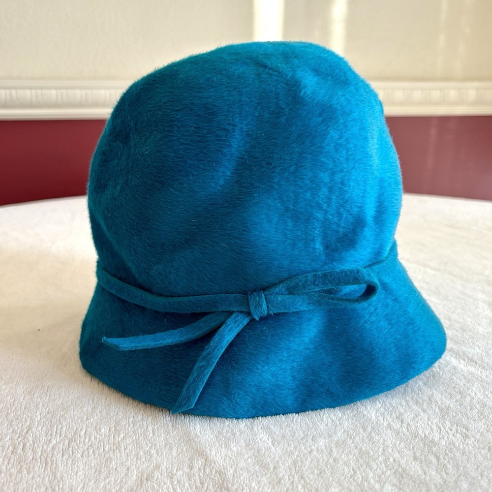Vintage 1960s Italian Cloche Hat Marchรฉ Teal Blue Wool Faux Fur Bow Bucket Small
